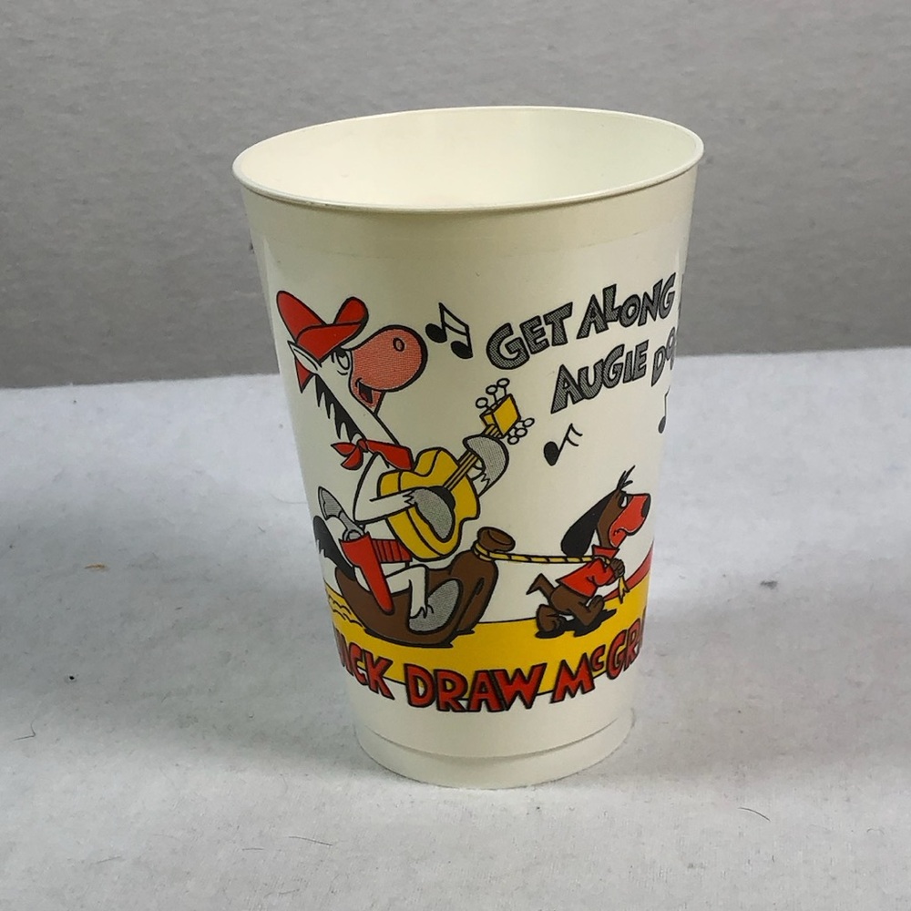 VINTAGE 1976 - 7-ELEVEN QUICK DRAW MCGRAW PLASTIC SLURPEE CUPS
